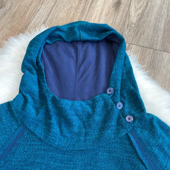 ROXY Green/Blue Knit Distressed Pullover Hoodie  Jacket w/ Pocket Size Medium - Picture 2 of 10